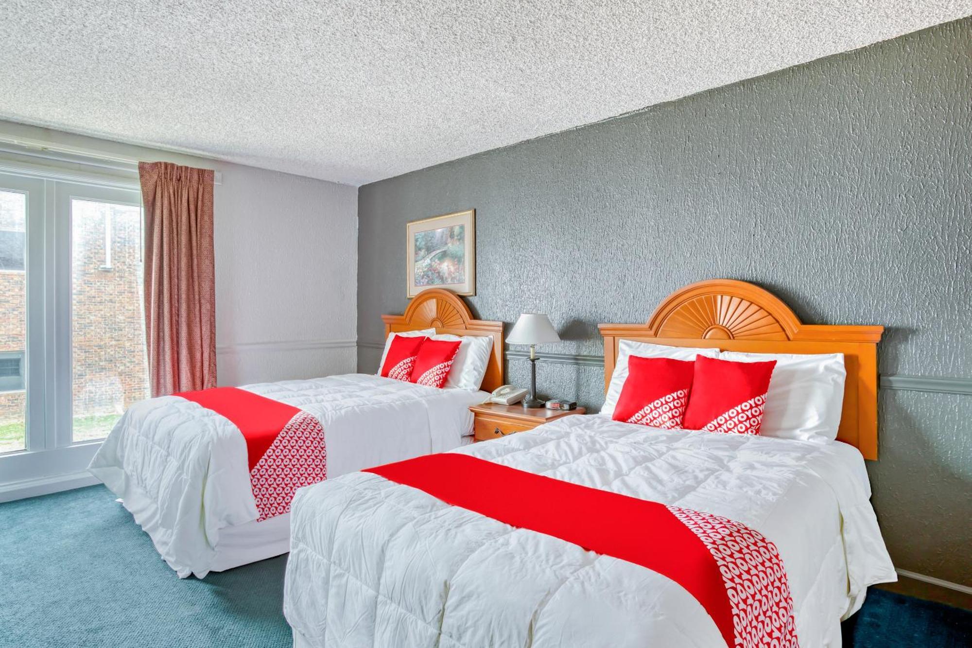 Hotel Oyo Townhouse Tulsa Woodland Hills Extérieur photo
