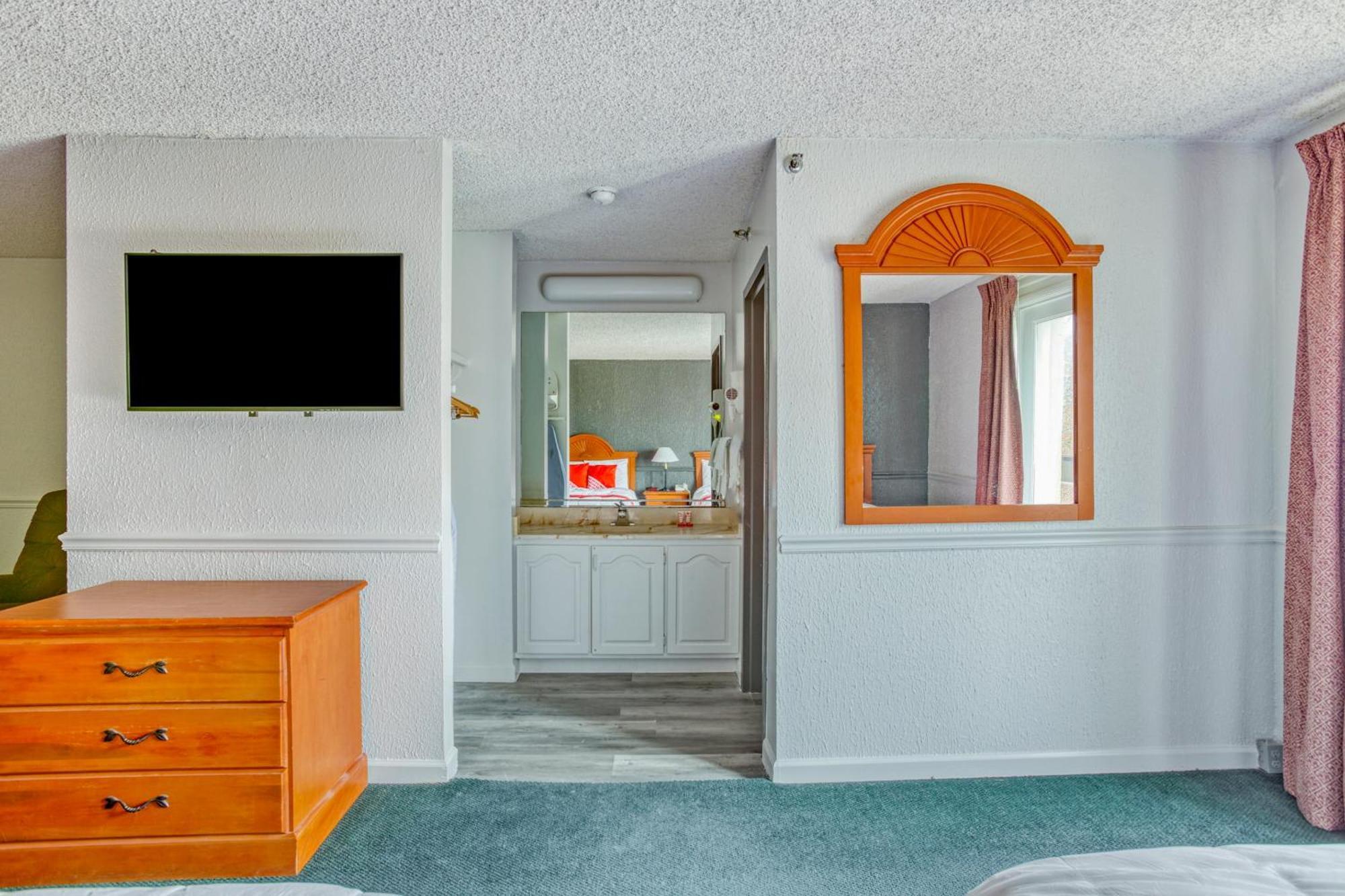 Hotel Oyo Townhouse Tulsa Woodland Hills Extérieur photo