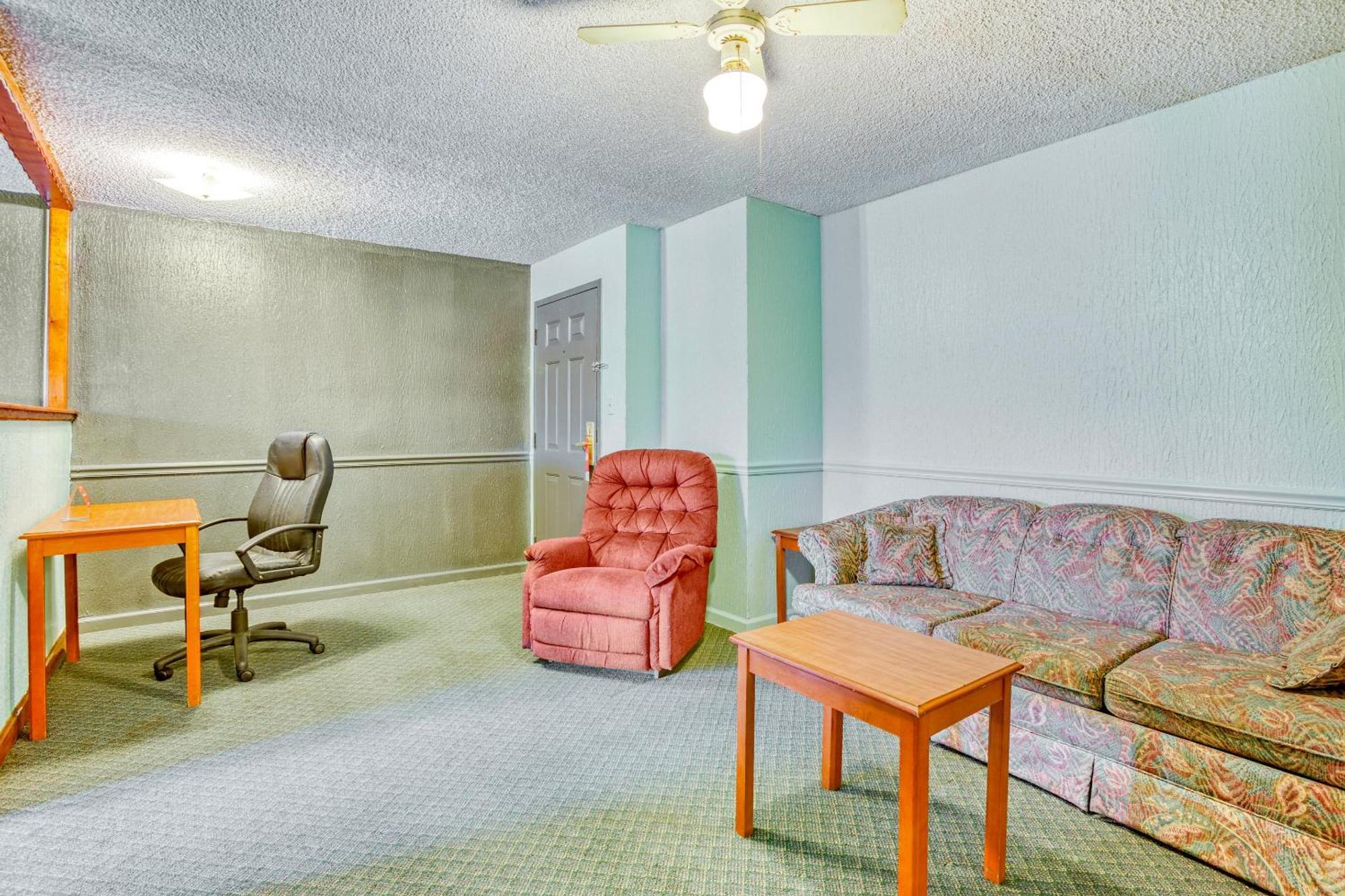 Hotel Oyo Townhouse Tulsa Woodland Hills Extérieur photo